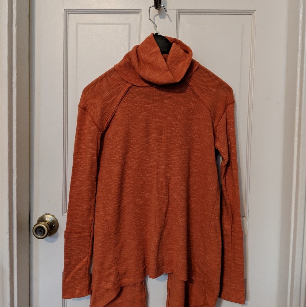Turtle Neck flowy shirt